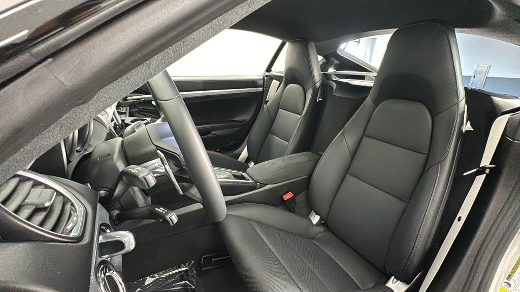 2024 Porsche 718 Cayman GTS 5