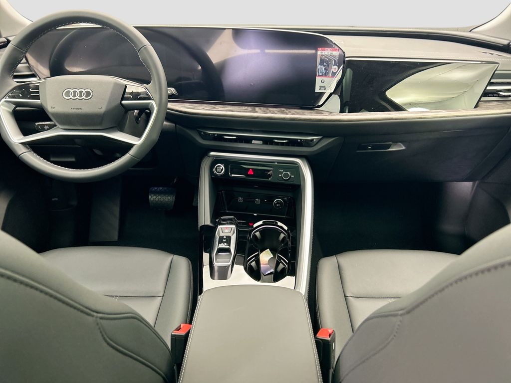 Thumbnail: 2025 Audi Q5 - 13