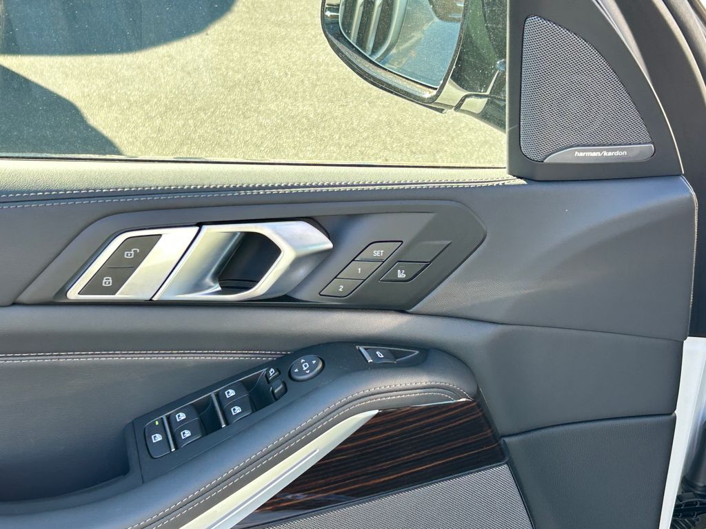 Thumbnail: 2026 BMW X5 - 12