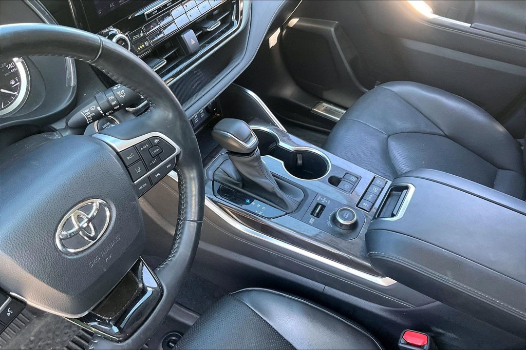 Used 2022 Toyota Highlander SUV