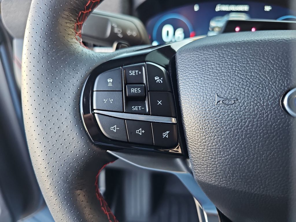 Used 2025 Ford Explorer SUV