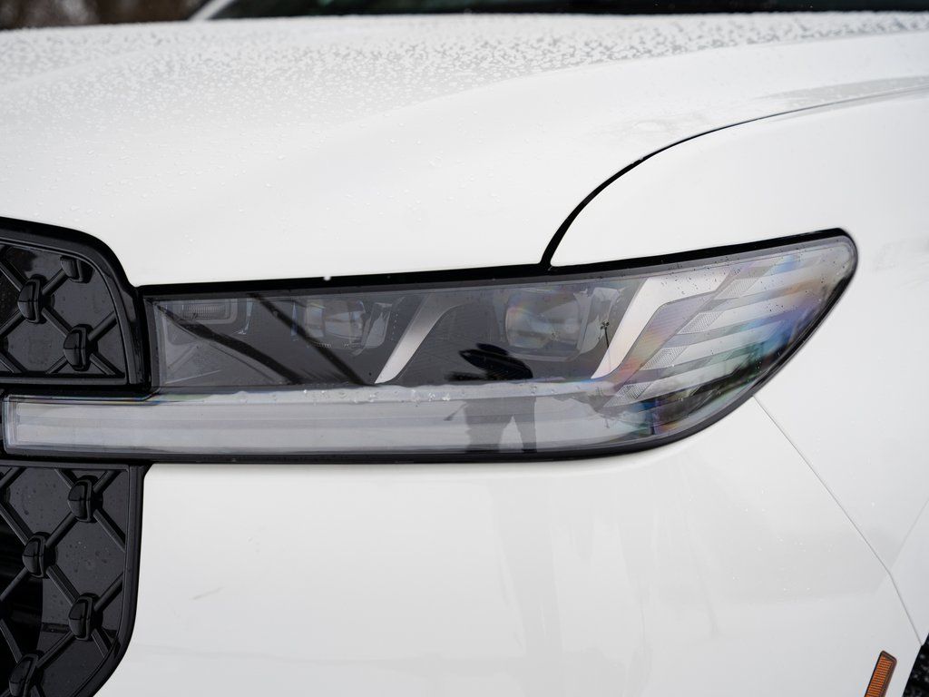 New 2026 White Lincoln Reserve image 9