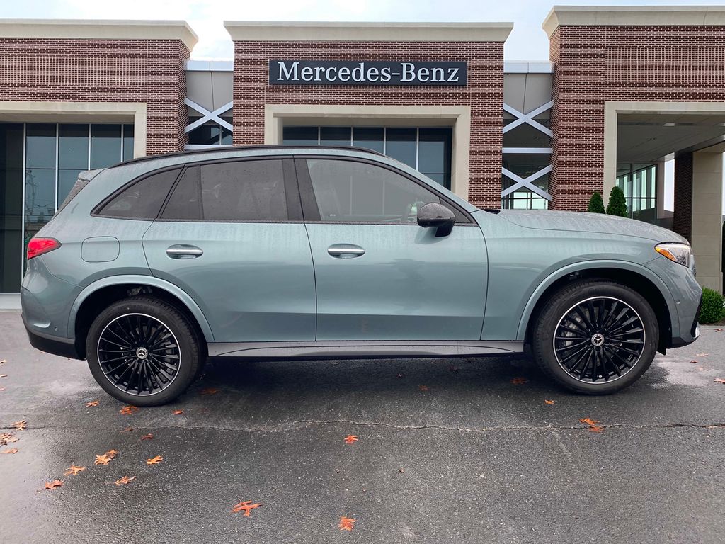 2025 Mercedes-Benz GLC 300 4