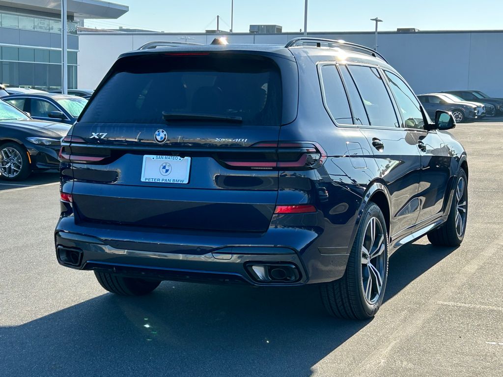 2025 BMW X7 xDrive40i 5