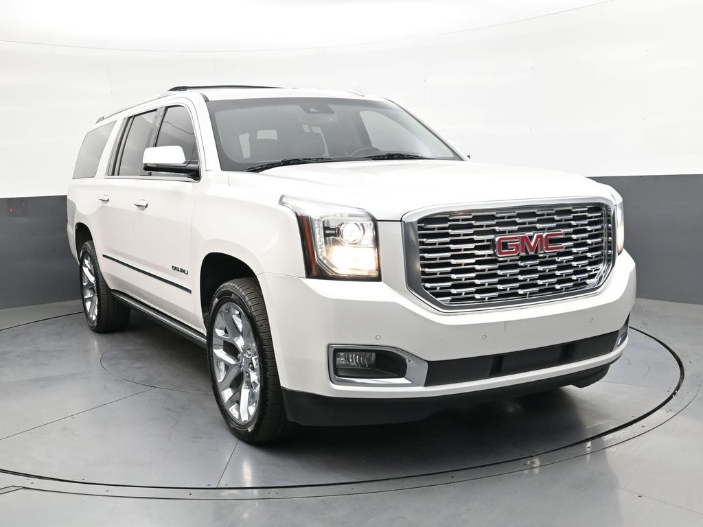 White Frost Tricoat 2020 GMC Yukon XL Denali 4WD SUV / Crossover Four-Wheel Drive