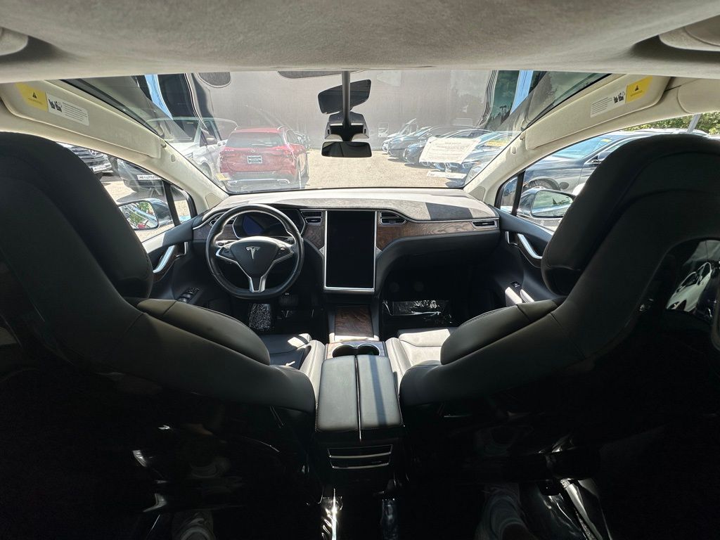 2017 Tesla Model X 75D 17