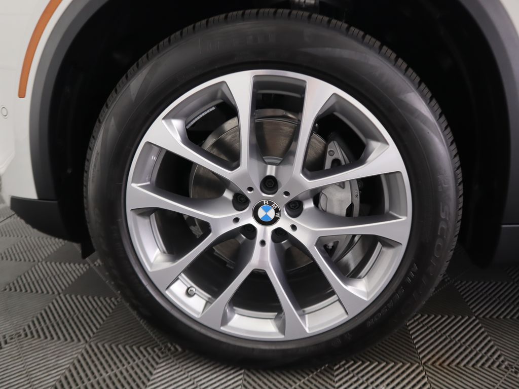Thumbnail: 2025 BMW X5 - 31