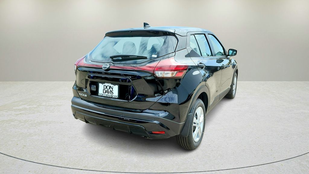 2025 Nissan Kicks Play