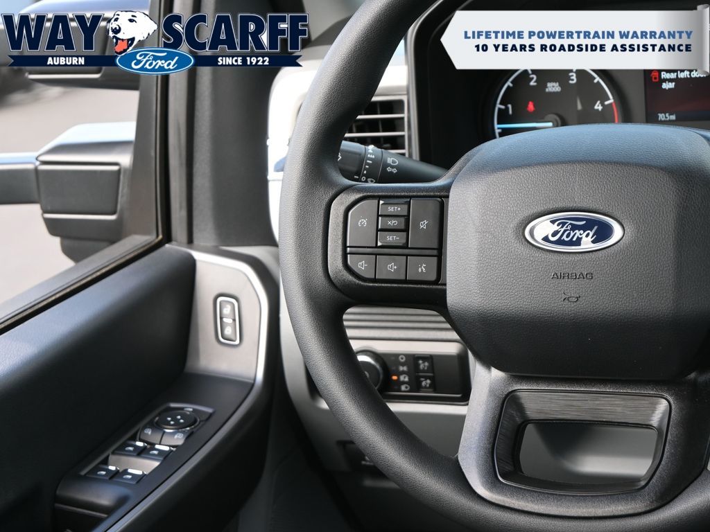 2025 Ford F-350 Super Duty XL