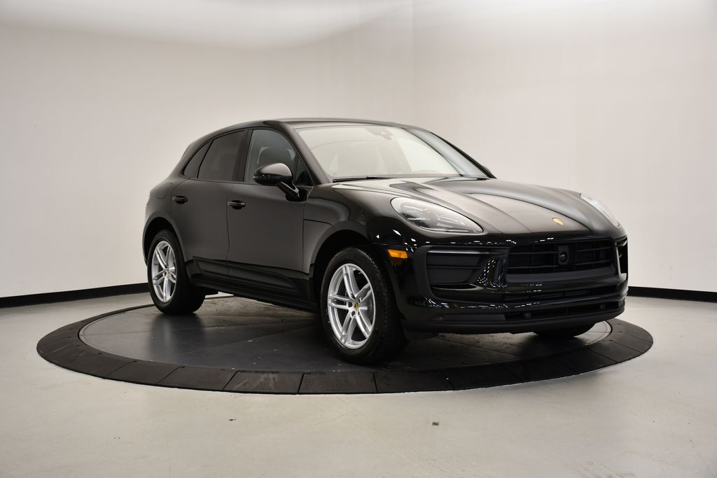 Thumbnail: 2025 Porsche Macan - 9