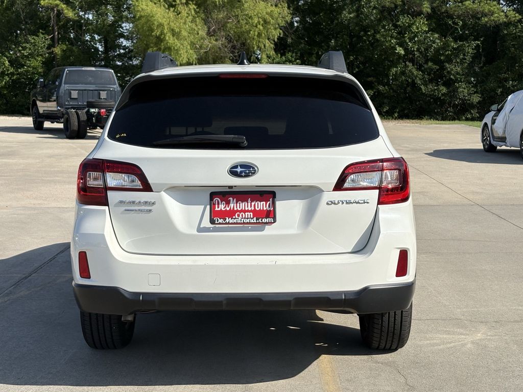 2016 Subaru Outback 2.5i White at Gullo Toyota