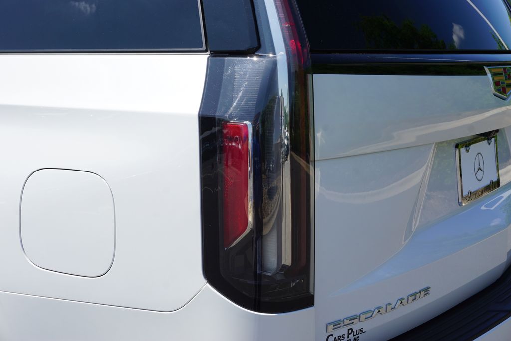 Thumbnail: 2023 Cadillac Escalade - 9