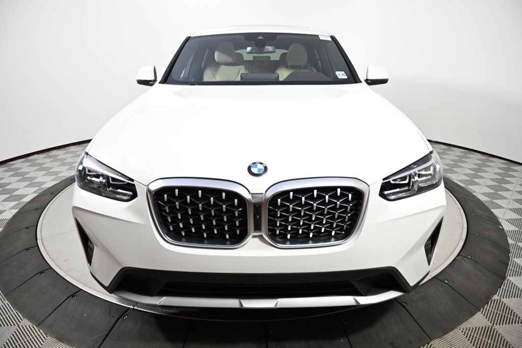 Thumbnail: 2025 BMW X4 - 8