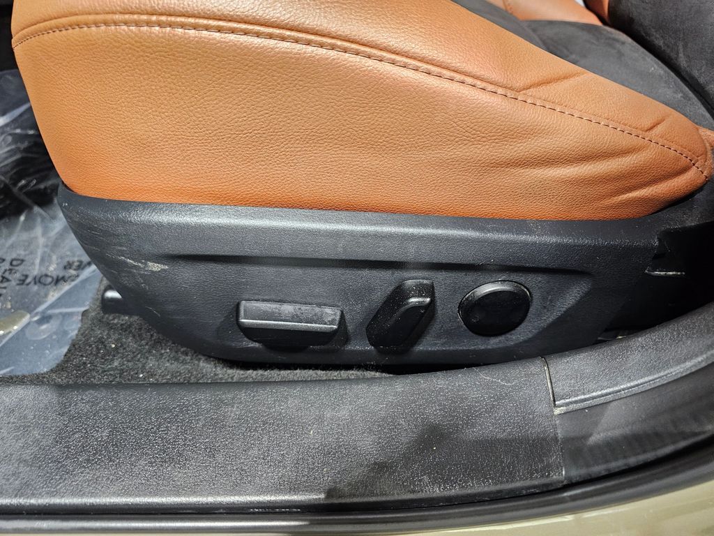 Used 2024  Mazda 2.5 Carbon Turbo image 23