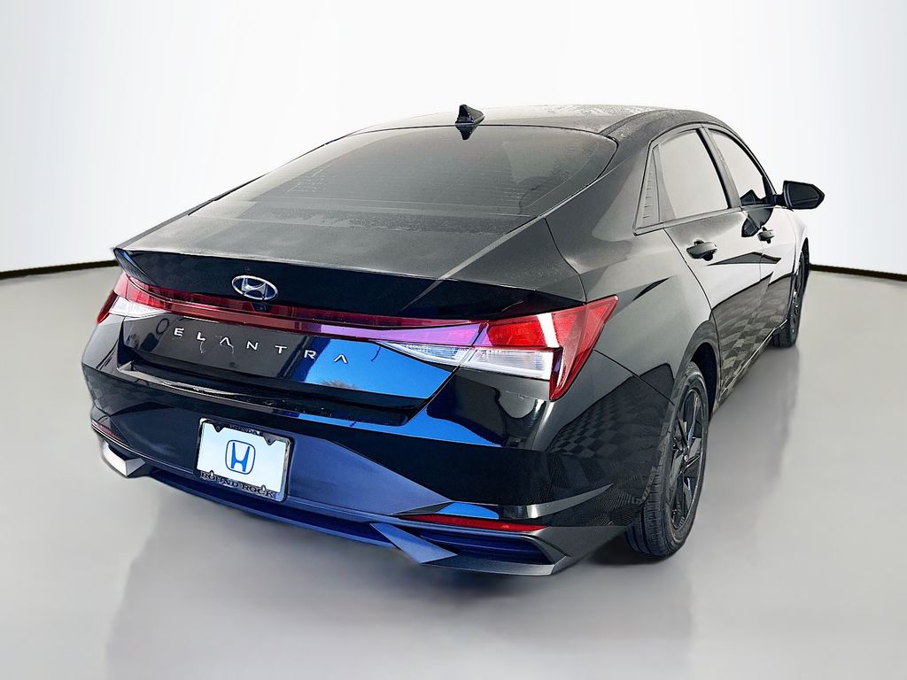 Thumbnail: 2023 Hyundai Elantra - 5