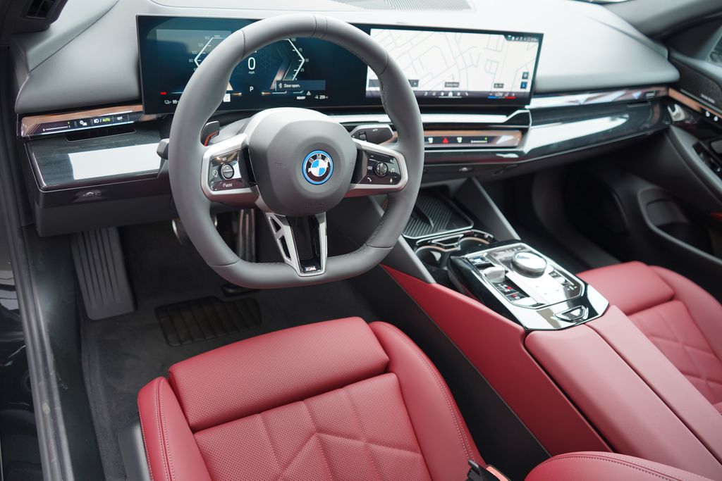 Thumbnail: 2026 BMW i5 - 12