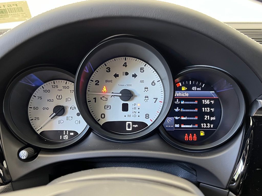 Thumbnail: 2026 Porsche Macan - 10