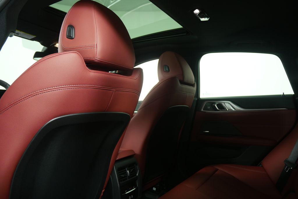Thumbnail: 2025 BMW 4 Series - 17