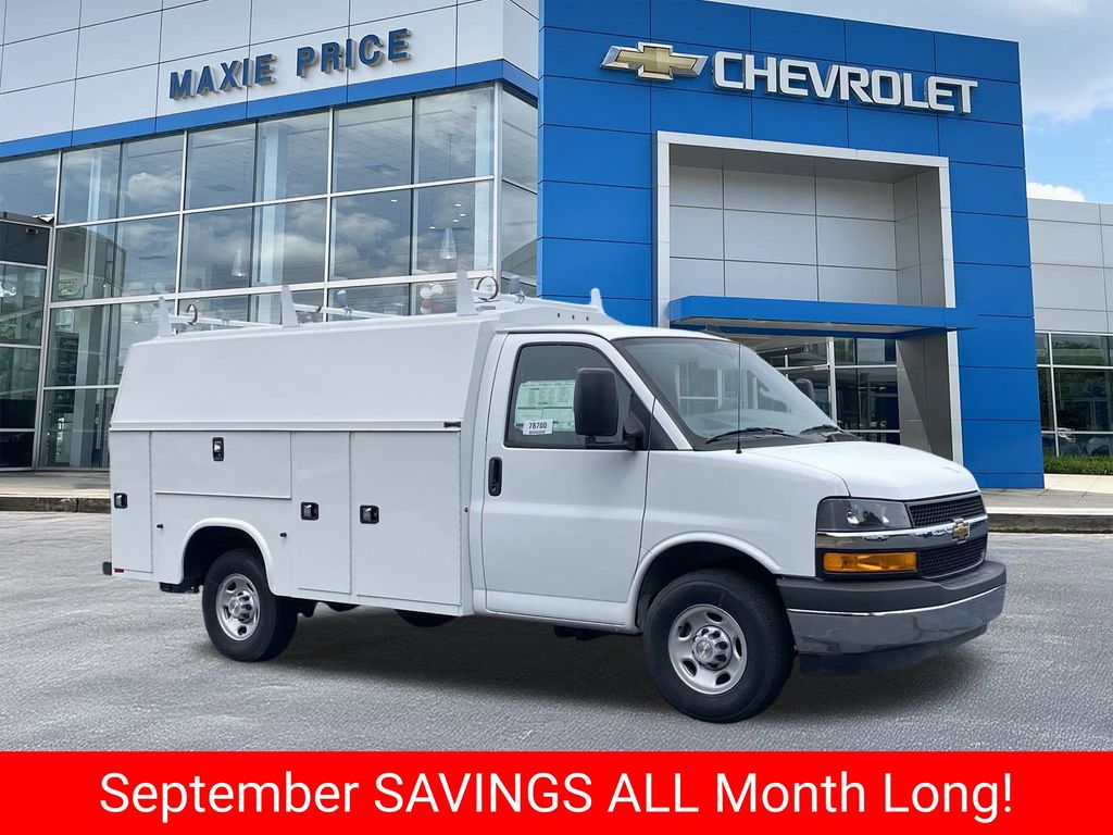 Summit White 2025 Chevrolet Express Chassis Van Rear-Wheel Drive 8-Speed Automatic