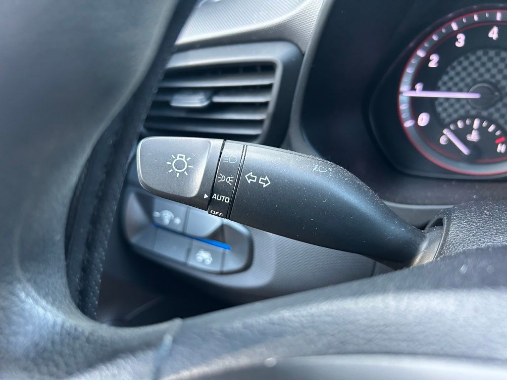 Thumbnail: 2019 Hyundai Veloster - 20