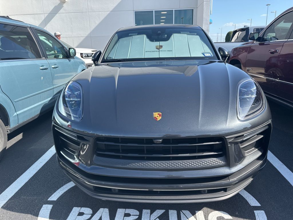 2022 Porsche Macan Base 2