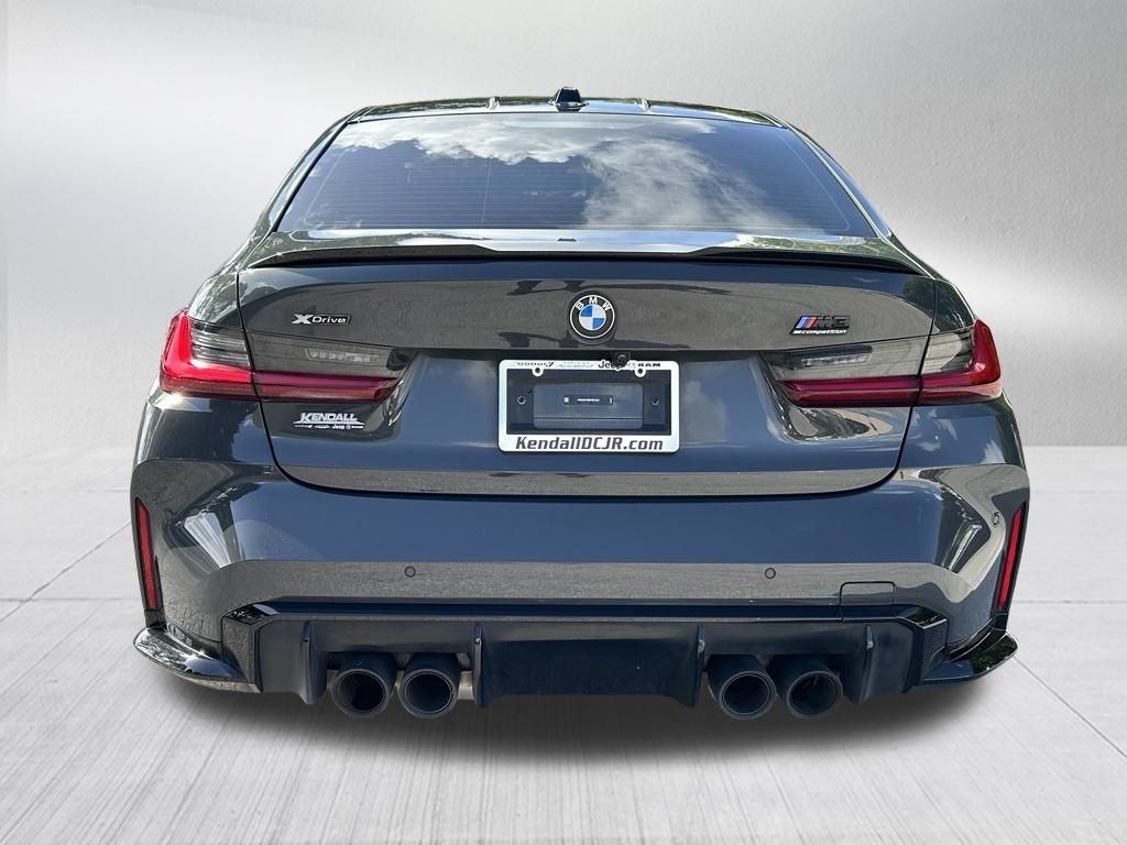 View vehicle photo 6