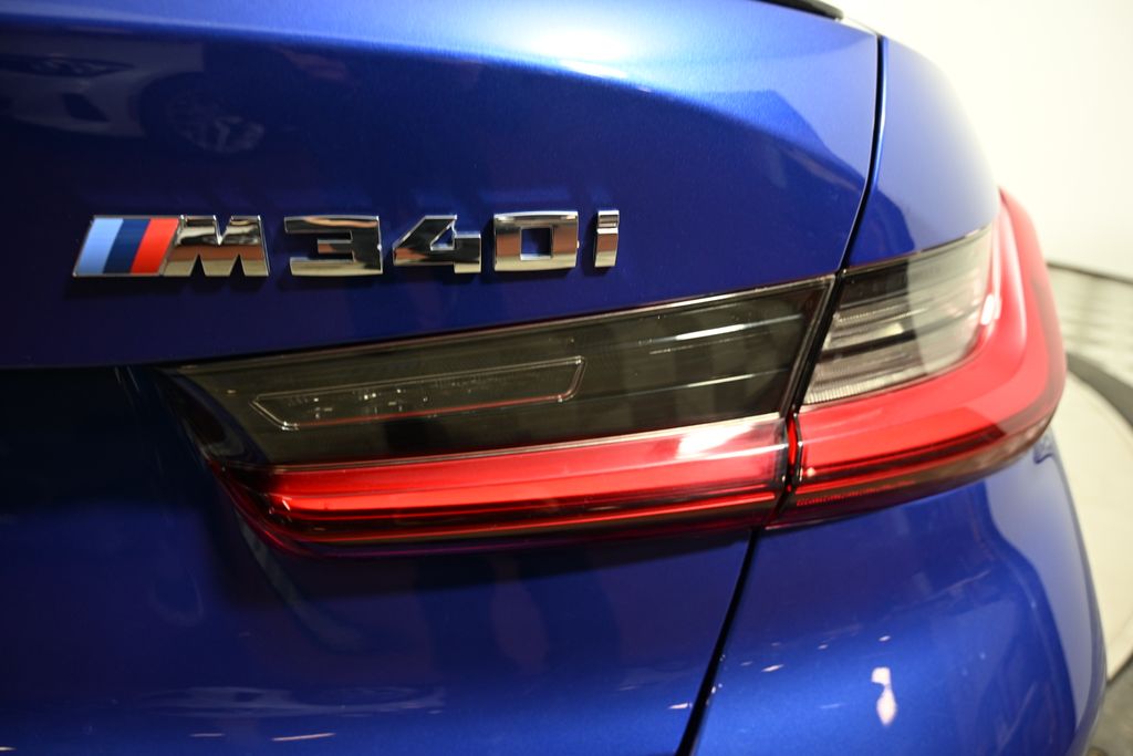 Thumbnail: 2024 BMW 3 Series - 11