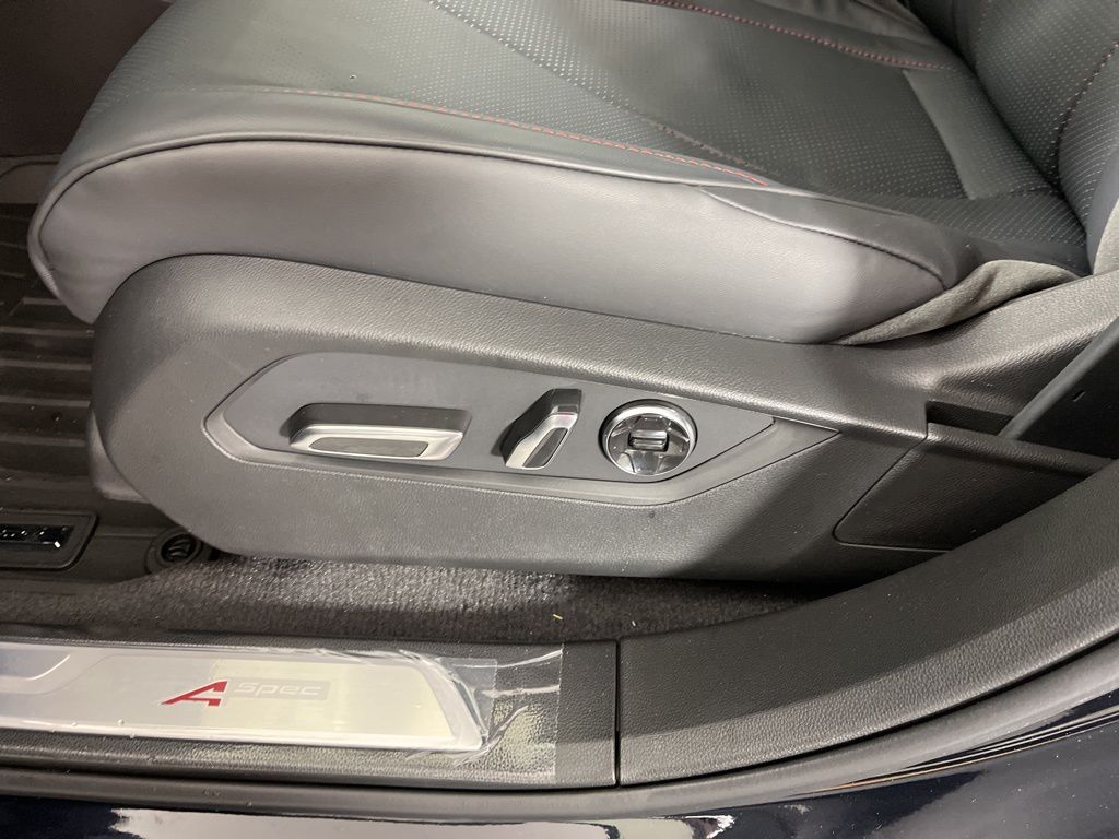 Thumbnail: 2026 Acura RDX - 26