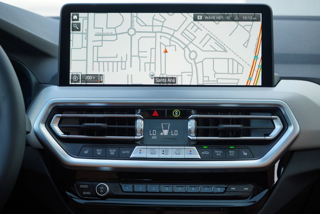 Thumbnail: 2025 BMW X4 - 15