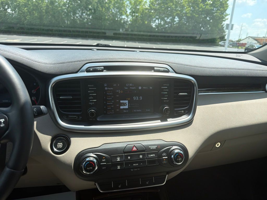 Thumbnail: 2018 Kia Sorento - 14