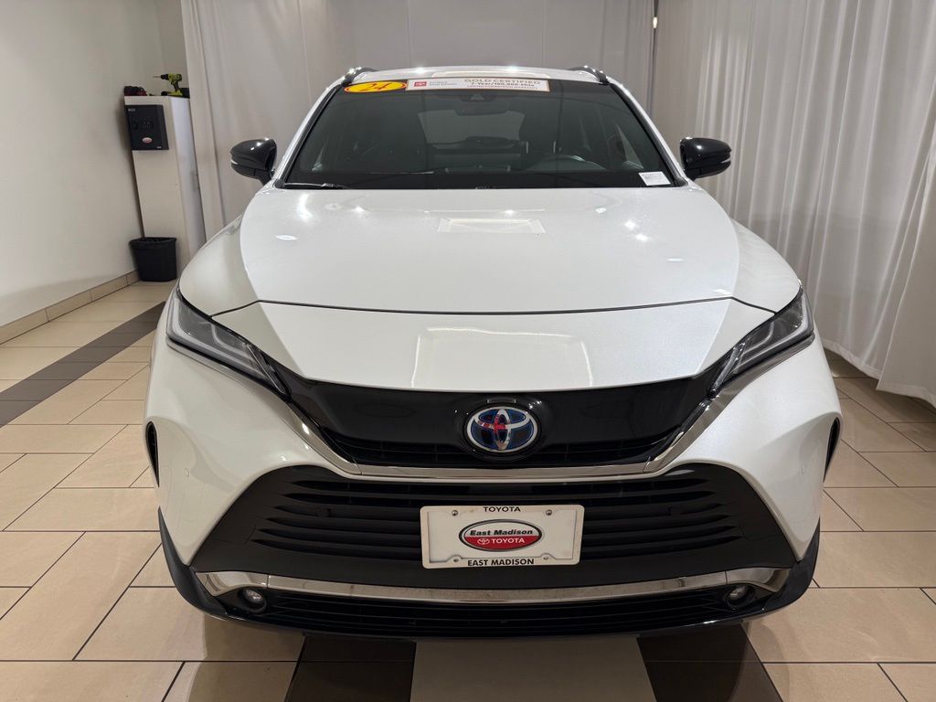 Thumbnail: 2024 Toyota Venza - 8