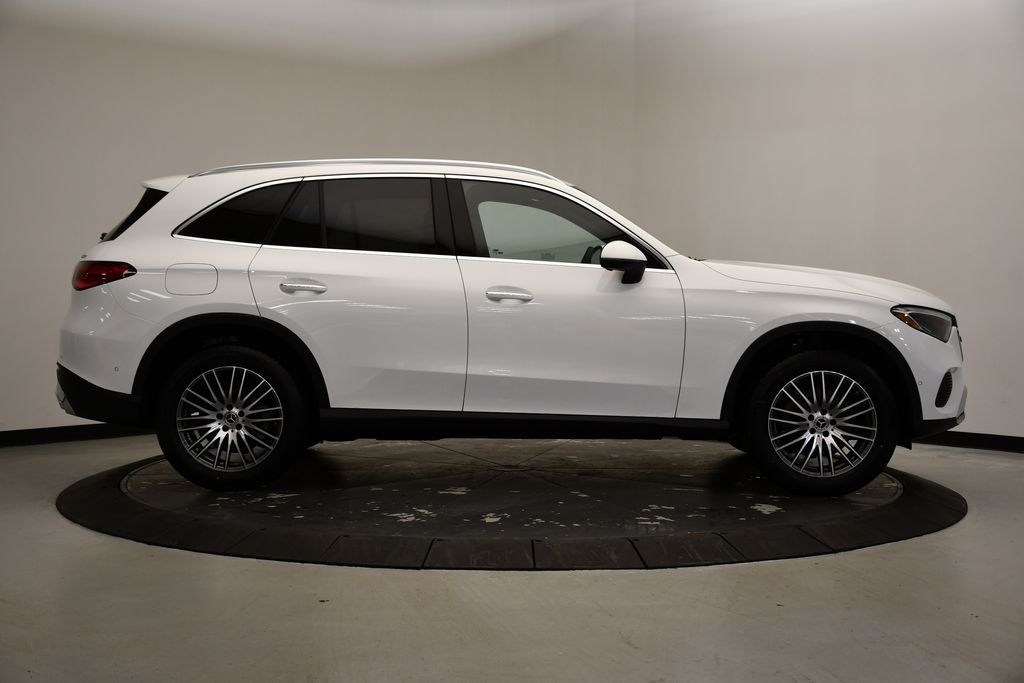 Thumbnail: 2025 Mercedes-Benz GLC - 6