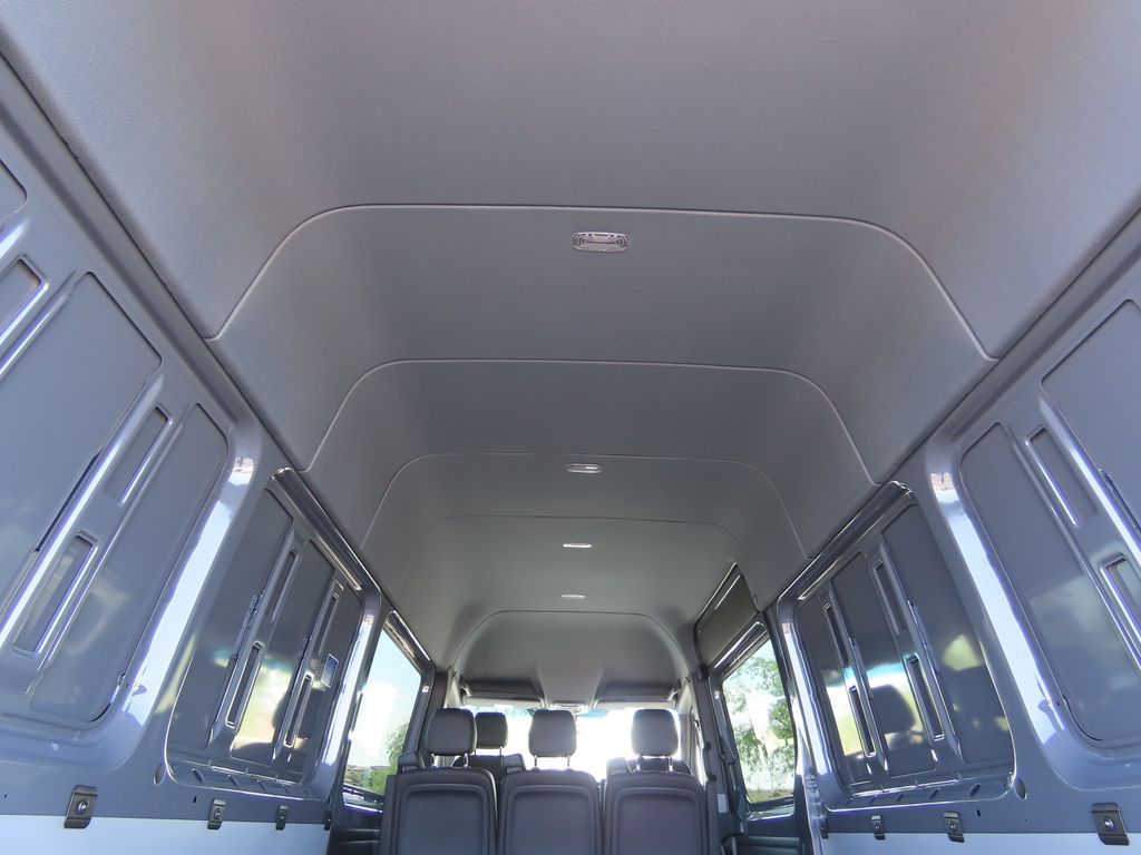 Thumbnail: 2025 Mercedes-Benz Sprinter - 32