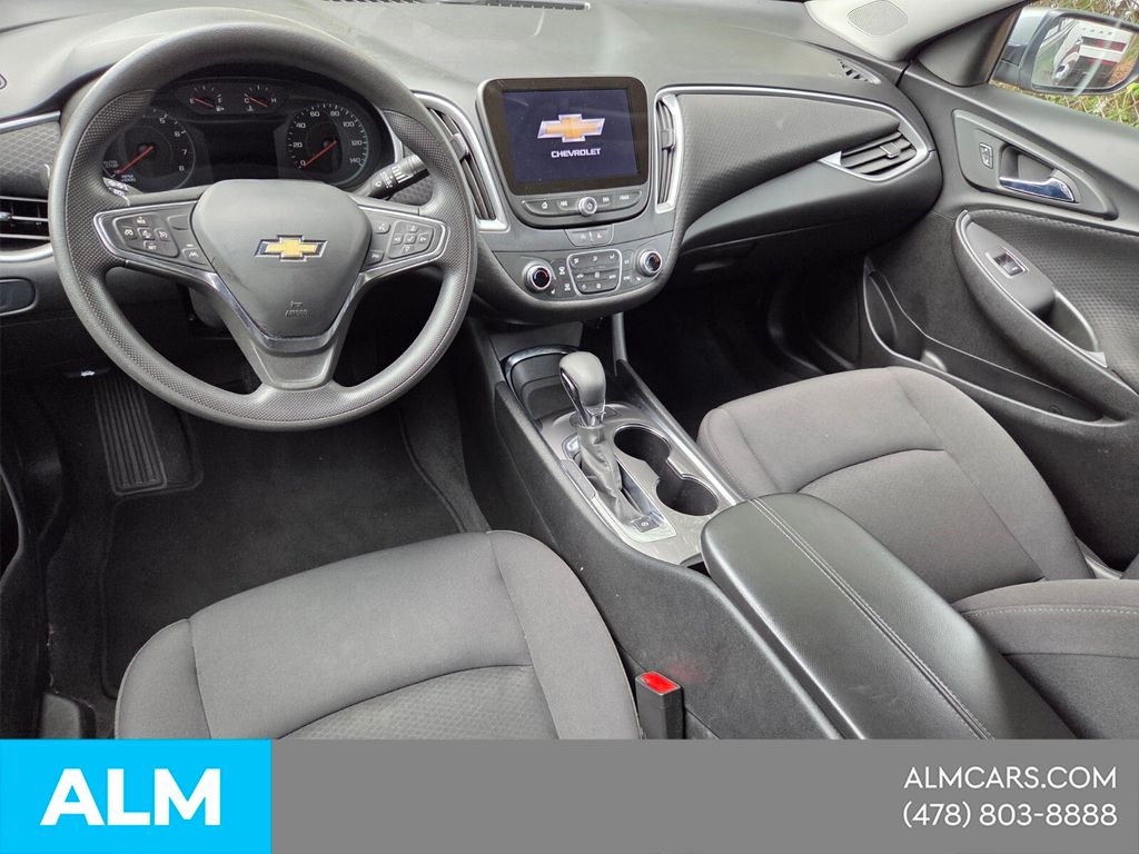 Used 2024 Gray Chevrolet LT image 8