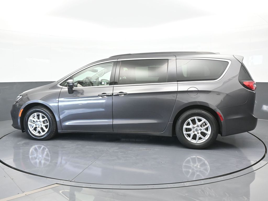 Used 2022 Chrysler Pacifica Touring L with VIN 2C4RC1BG4NR112294 for sale in Miami, FL