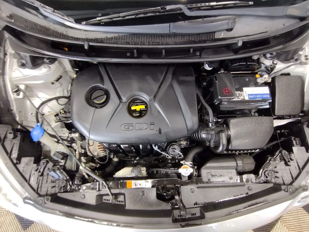 2016 Hyundai Elantra GT Base