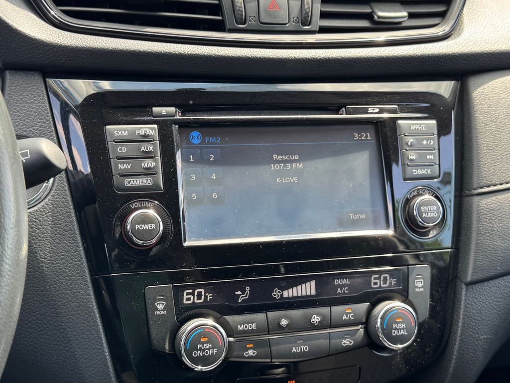 2017 Nissan Rogue SV