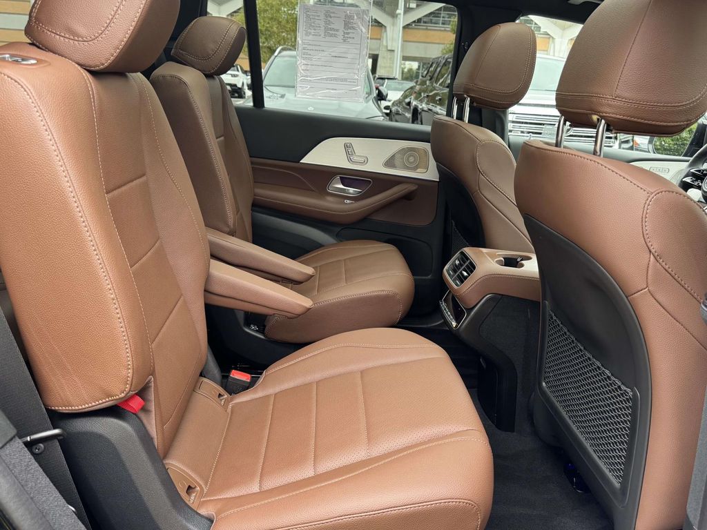 Thumbnail: 2024 Mercedes-Benz GLS - 24