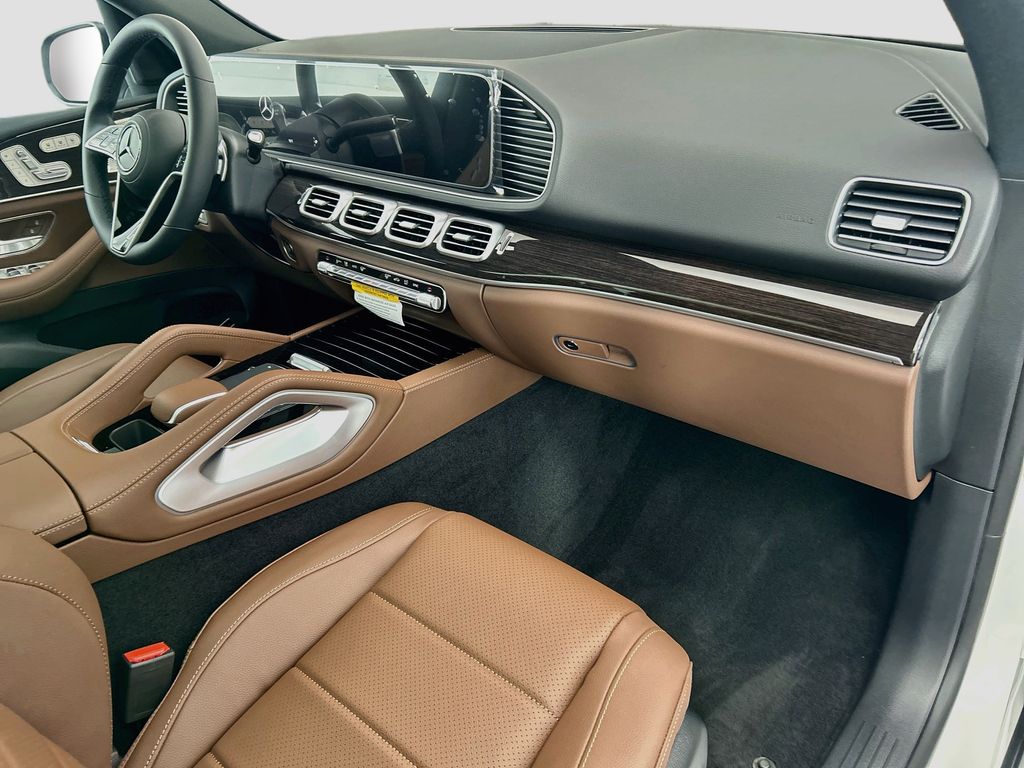 Thumbnail: 2026 Mercedes-Benz GLE - 16