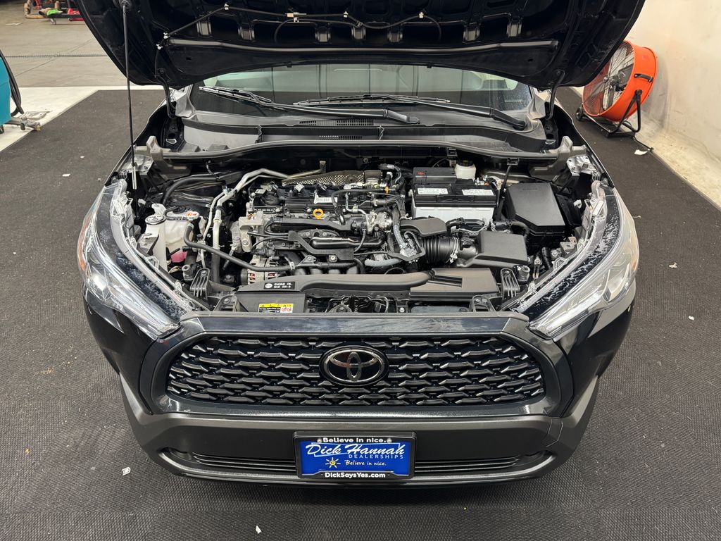 2024 Toyota Corolla Cross LE