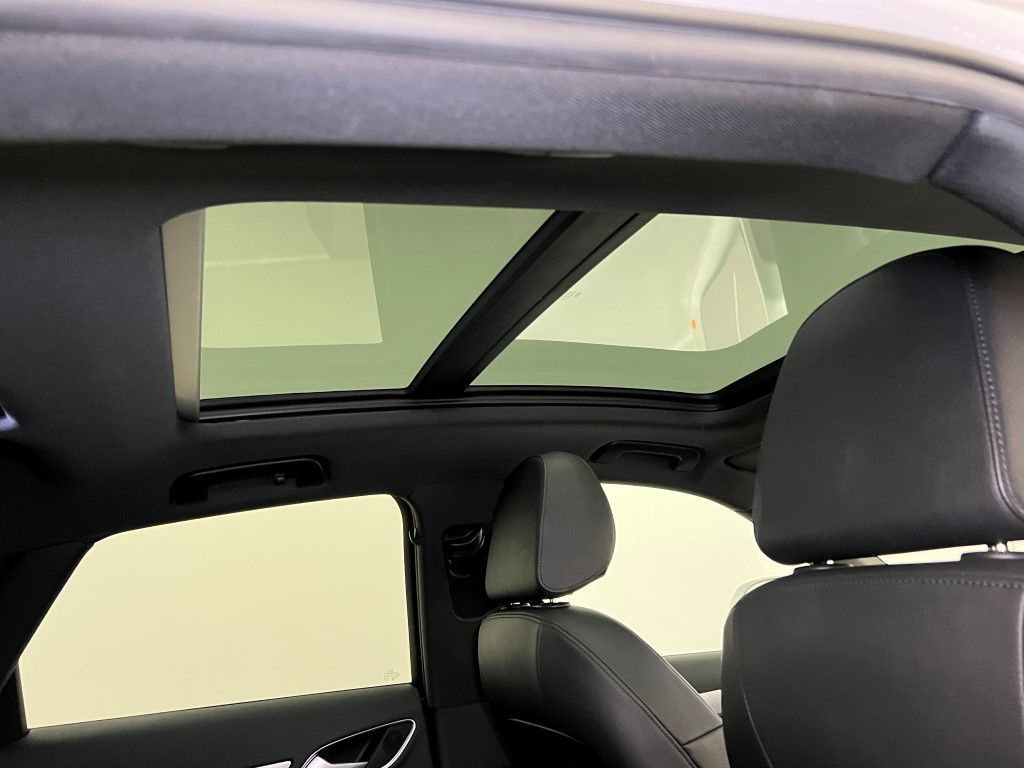 Thumbnail: 2017 Audi Q3 - 16