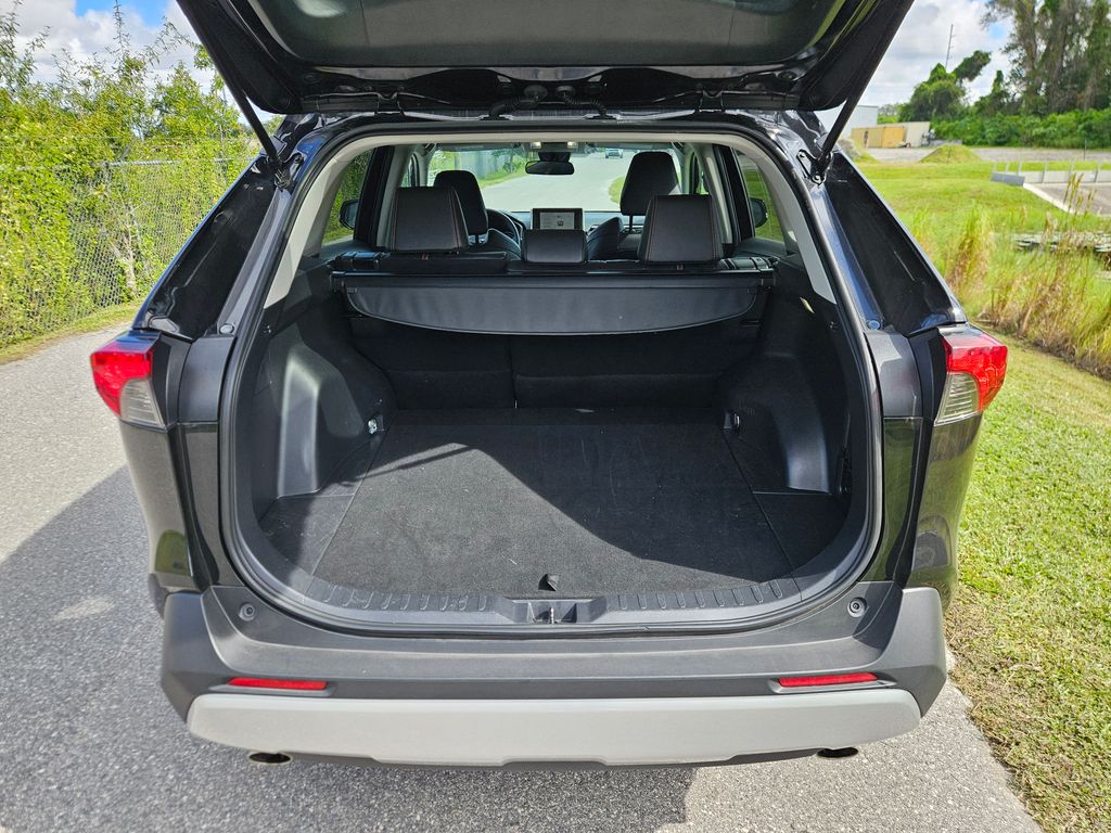Thumbnail: 2024 Toyota RAV4 - 10