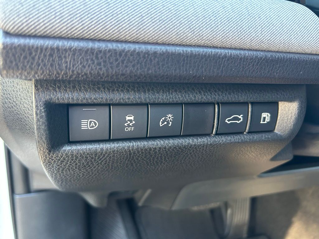 Thumbnail: 2025 Toyota Camry - 17