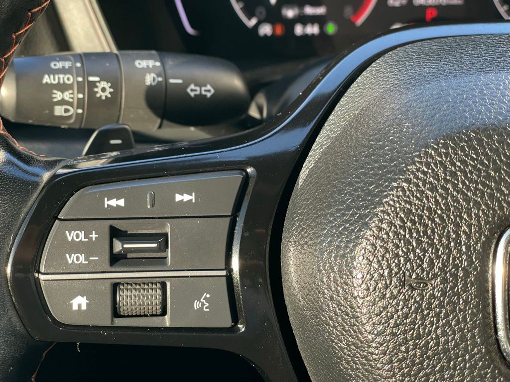 Thumbnail: 2023 Honda Pilot - 15