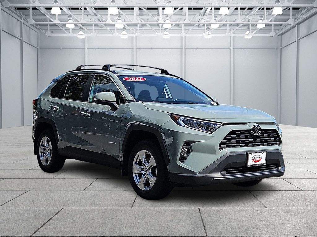 Thumbnail: 2021 Toyota RAV4 - 3