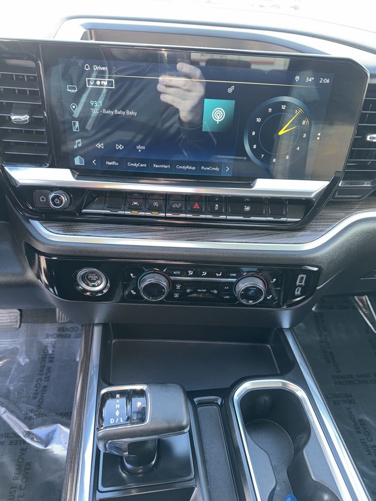 Thumbnail: 2023 Chevrolet Silverado 1500 - 17