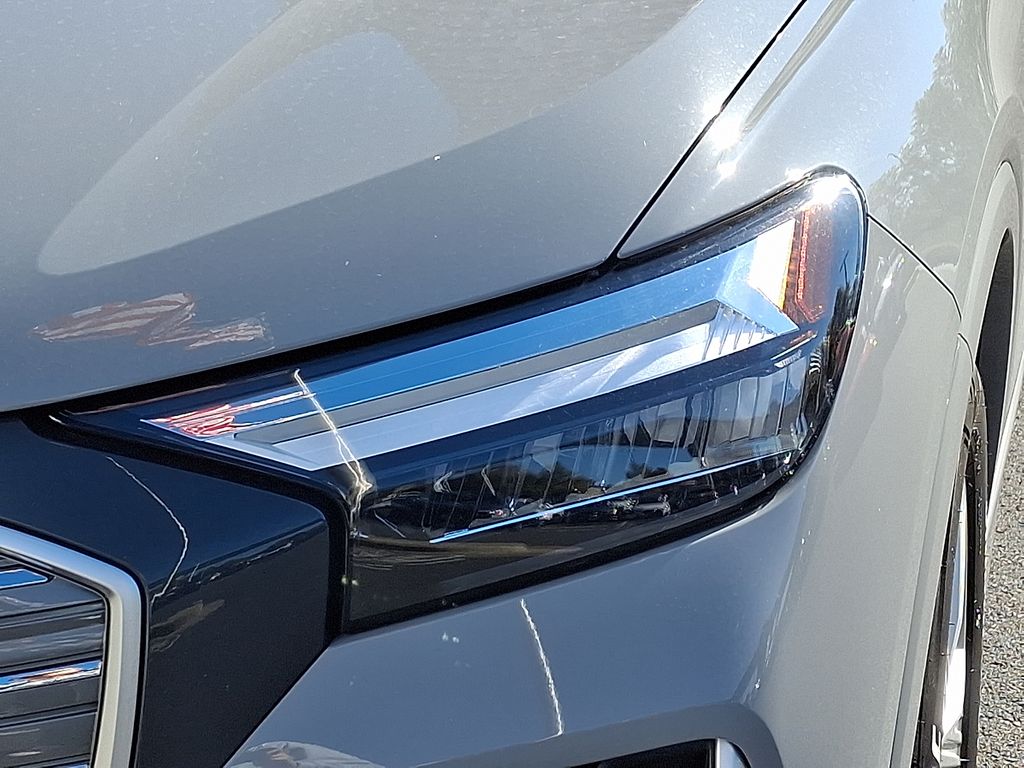 Thumbnail: 2025 Audi Q4 e-tron - 9