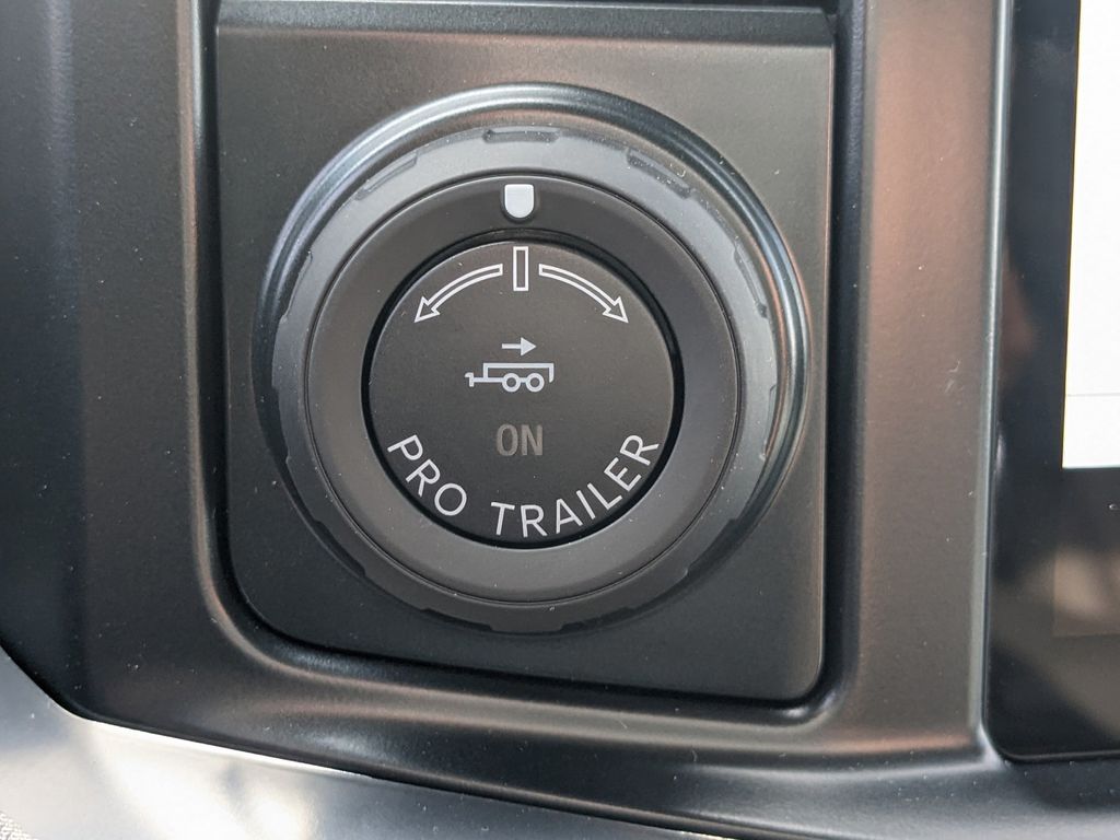 2025 Ford F-250 Super Duty Platinum