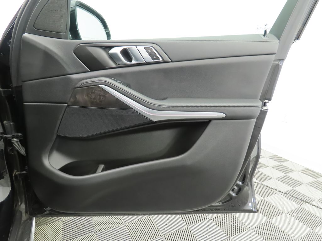 Thumbnail: 2022 BMW X5 - 26