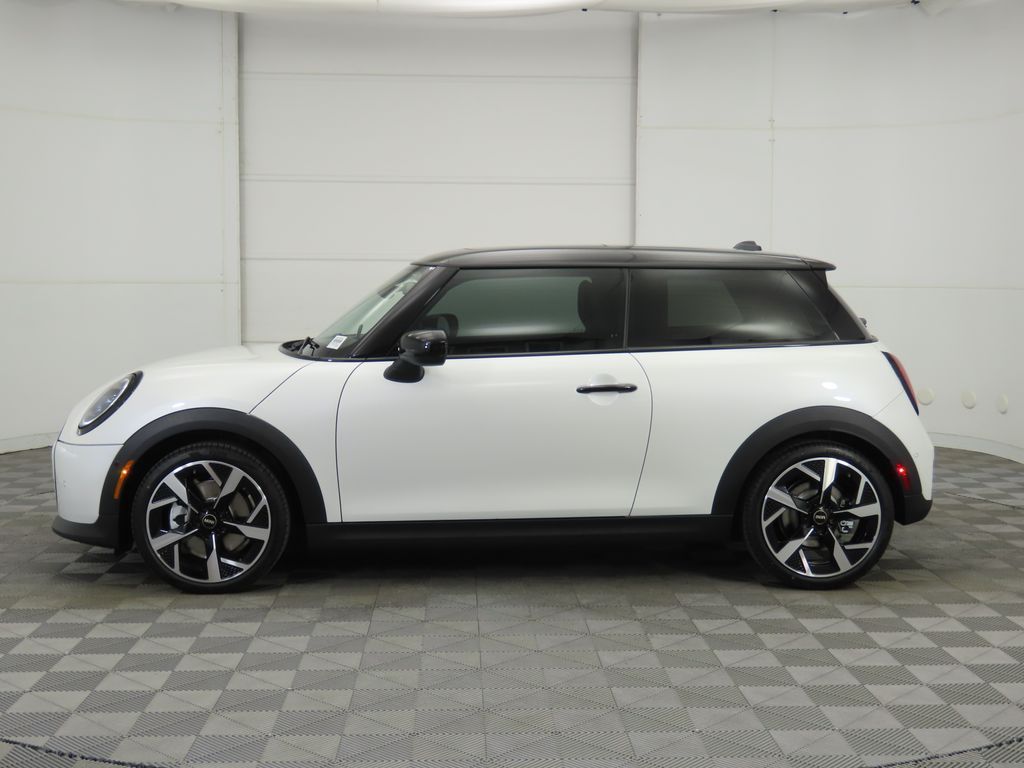 Certified Used 2026 White MINI Signature Plus image 9